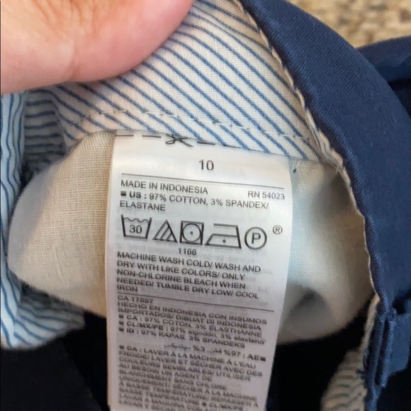 Shorts - Picture 3 of 3